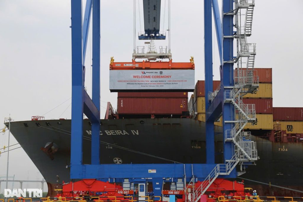 Chuyến tàu đầu tiên - M/V MSC BEIRA IV - Cập cảng Phước An
